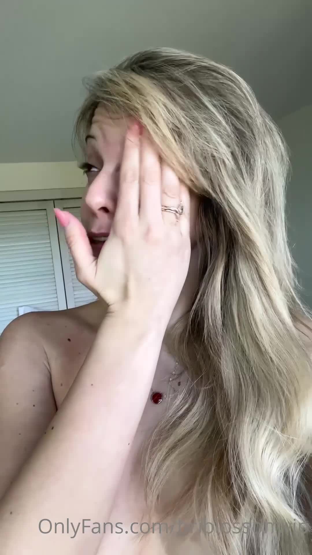 Bri Blossom Onlyfans Leak No Panties Show Off Pussy Fingering Nudes