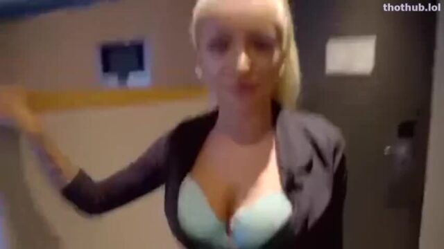 The receptionist Katja Krasavice is trying to erotic me