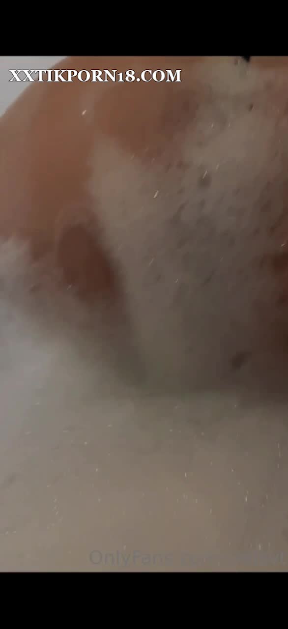 Cielovt Nude Shower – Lustful Body in Bathtub