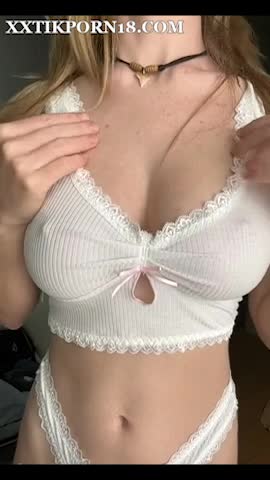 Grace Charis Leaked video – Show Off Perfect Nipple