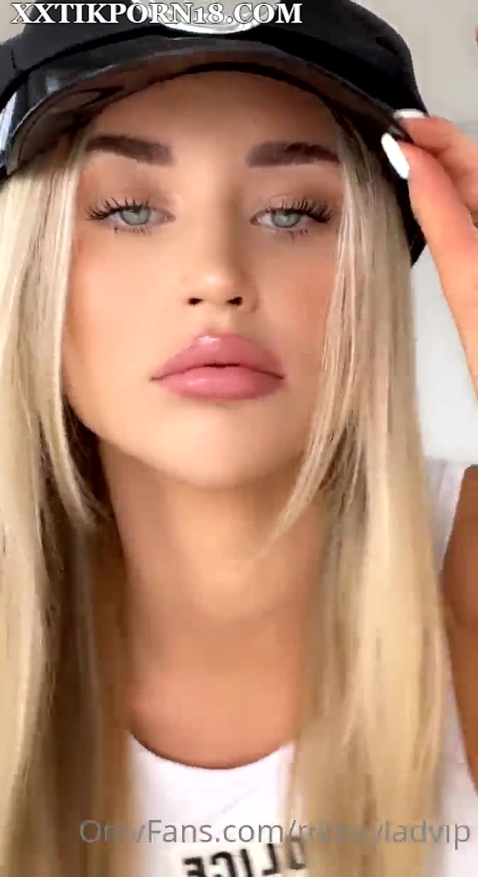 Mikayla Demaiter Leaked Video – Love To Show off Lustful Body – Nice Pussy