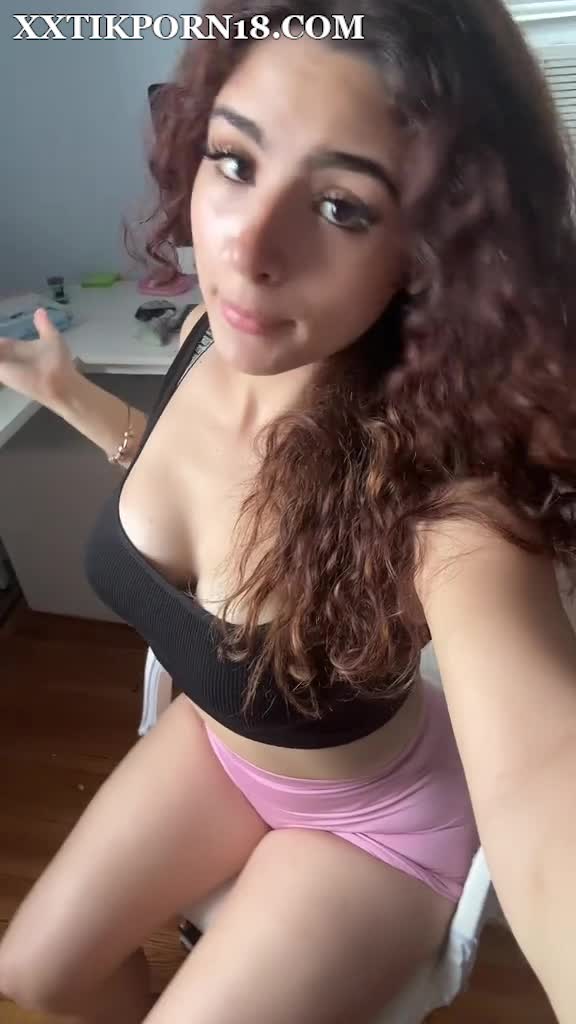 Mishygirll Leaked video – She loves To Show Off Big BOOBS