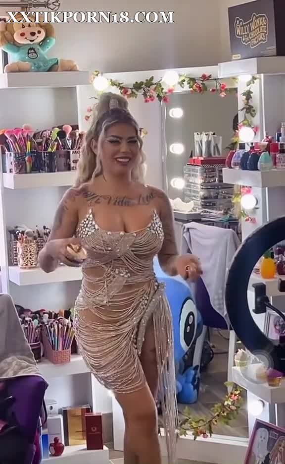 Monafashion Show Off her Lustful Body in Sexy Lingerie