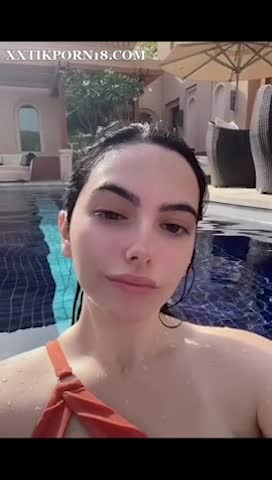 Nice Body in the pool – Show Off Big BOOBS – ShiftyMine