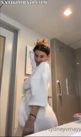 Sydney May love To Show you Hot Body in SExy BIKINI – LEak Video