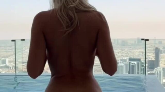 Alexisshv onlyfans leak – nude show off Lustful body at the pool