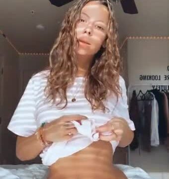 Kayla Richart OF leak Video – No bra Show off perfect TITS