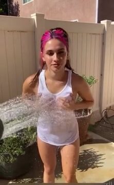 Lavaxgrll onlyfans leak – Braless Show off perfect boobs in Wet t-shirt