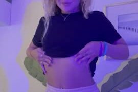 Mayseeds onlyfans leak – No Bra show off perfect tits