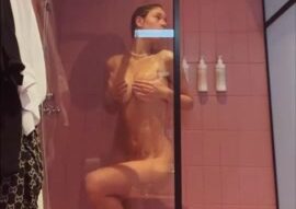 Anna Malygon onlyfans leak – Full nude show Perfect Boobs in bath