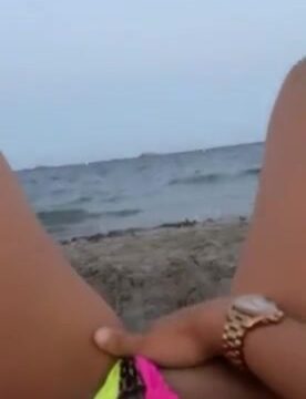 Nicole Dobrikov onlyfans leak – Pussy Finger fucking at the beach