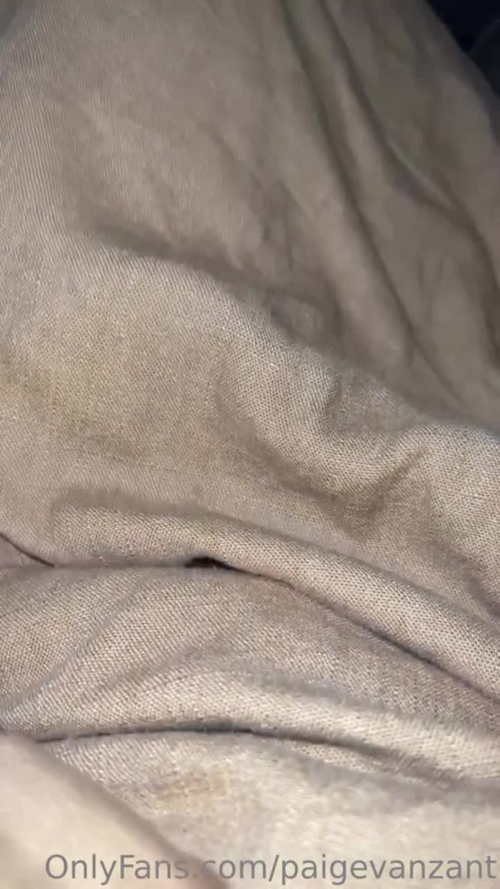 Paige VanZant onlyfans leak – Closeup Horny pussy / So lewd