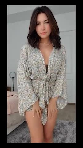 Alinity onlyfans leak – Panties down show off hairless pussy