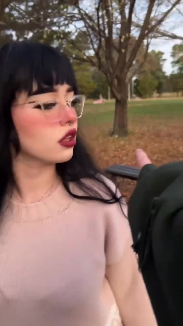 Lara rose onlyfans leak – Fat Ass spanking outdoor