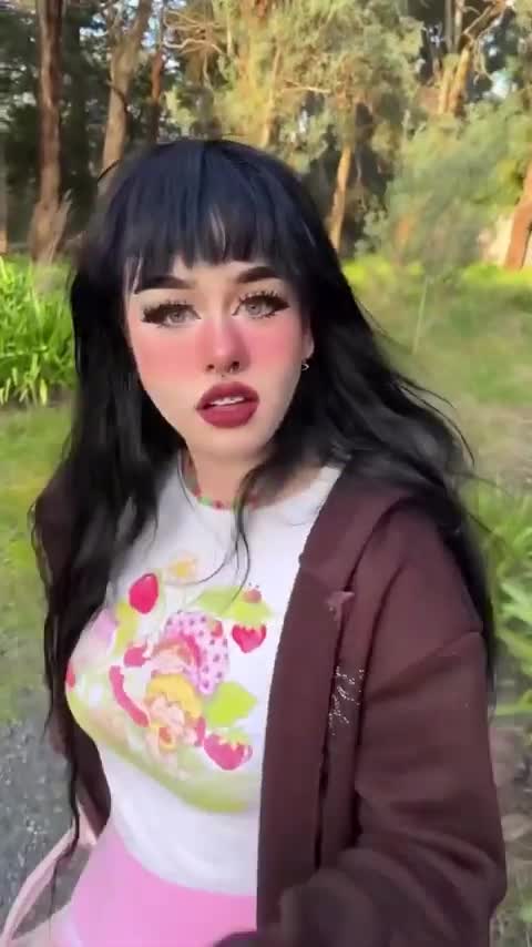 Lara rose onlyfans leaked video with Boyfriend outdoor