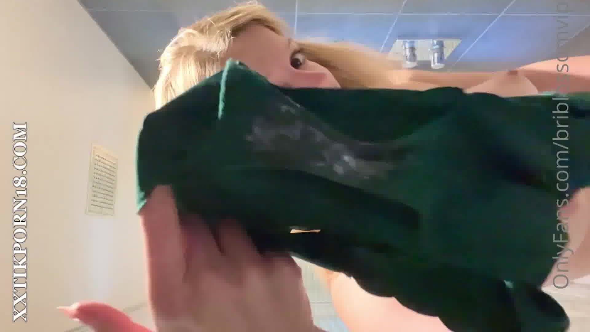 Bri Blossom onlyfans leaked – Show you her wet panties