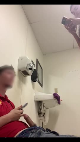 fitbryceflix onlyfans leak – Fucks a Random guy at station