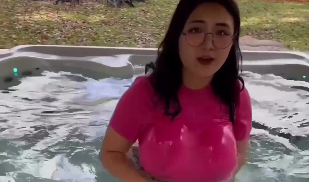 aroomikim leaked onlyfans – She already had floaties