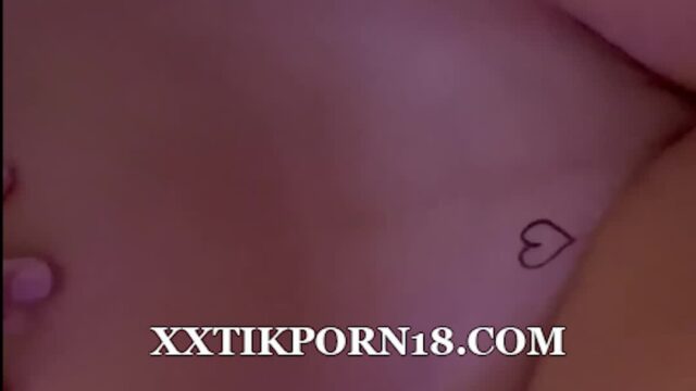 Scarlet Vas sextape – Hairless pussy rubbing in selfie / Of leaked