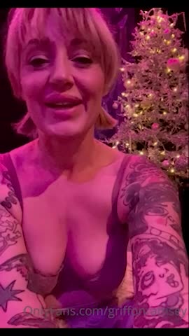 Griffon Ramsey onlyfans leaked – Christmas Pussy Tease