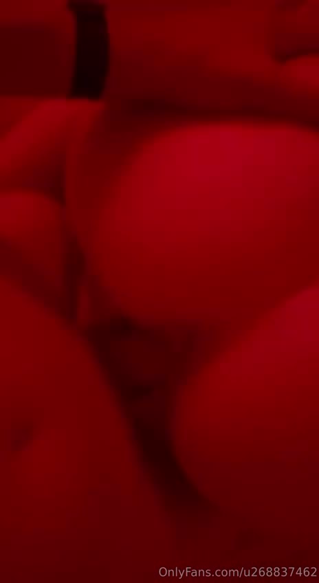 Hailey Sigmond sextape – Red light doggy with Bf / Orgasm