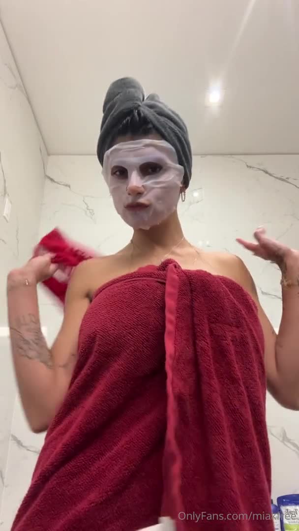 Mia Khalifa nude pre shower topless Video Leaked