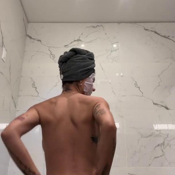 Mia Khalifa Boob Slip Face Mask PPV Video Leaked