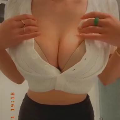 Sophie Mudd Big Tits Tease Video Leaked