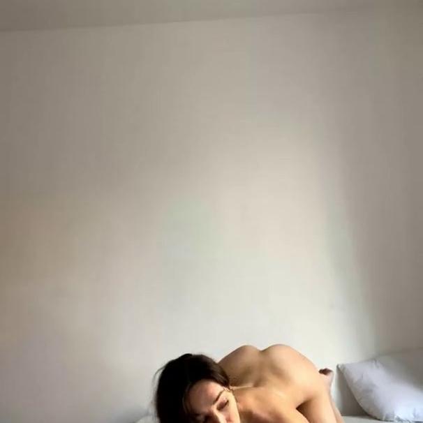 Orenda Nude Livestream Photoshoot BTS Video Leaked