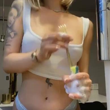 Layna Laynabootv Nude Hitachi Masturbating Video Leaked