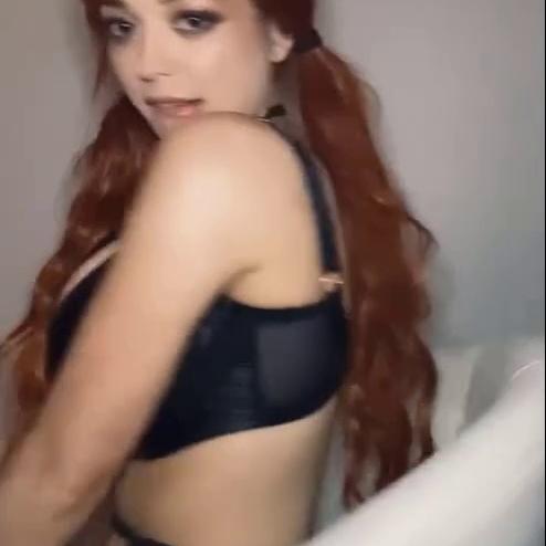 Tessa Fowler Nude Black Stockings Try On Video Leaked