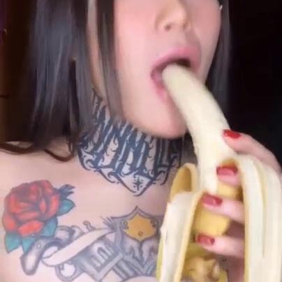 Yoursuccub OnlyFans Banana Sucking Video