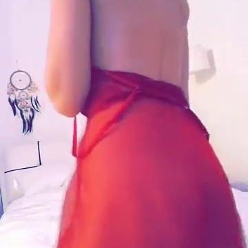 Molly Bennett Nude Video Leaked