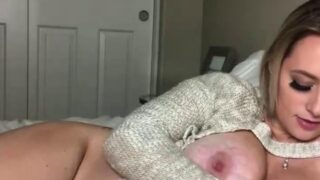 LlittleMissCassie1 Nude ASMR Brushing Her Body Video