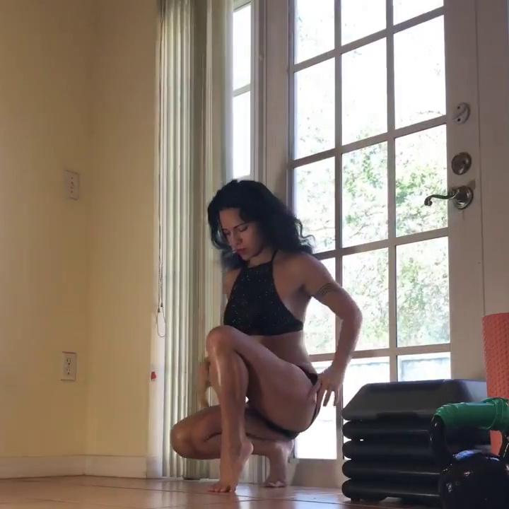 Carmen Amara Lewd Dance Patreon Video