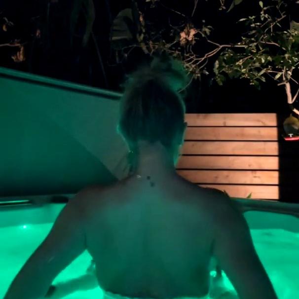 Breckie Hill Solo Titty Play In The Pool Video Leaked