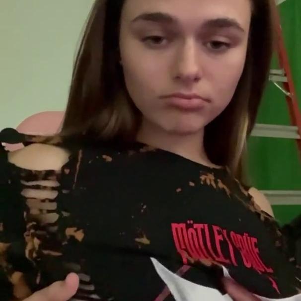 Megnutt02 Boob Close Up Teasing PPV Video Leaked