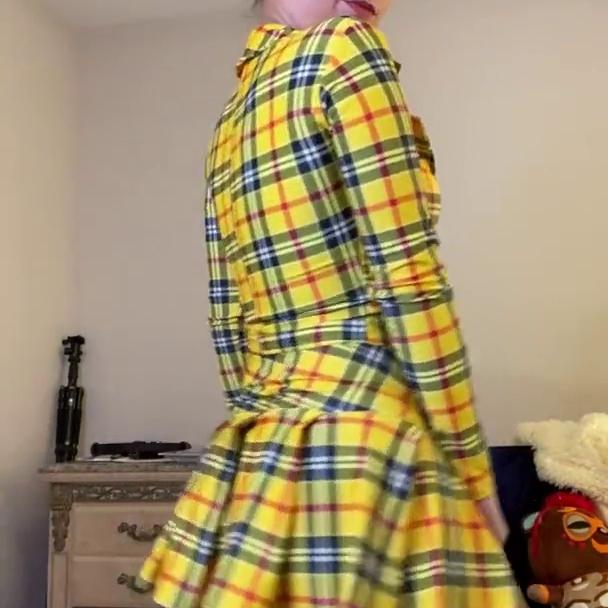 Dare Taylor Nude Skirt Striptease Video Leaked