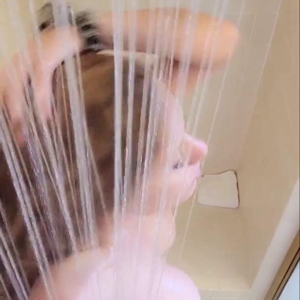 Ginger ASMR Onlyfans Nude Shower On Vacation Video Leaked