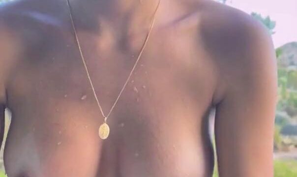 Chanel Uzi Nude Hot Bathtub Striptease Video Leaked