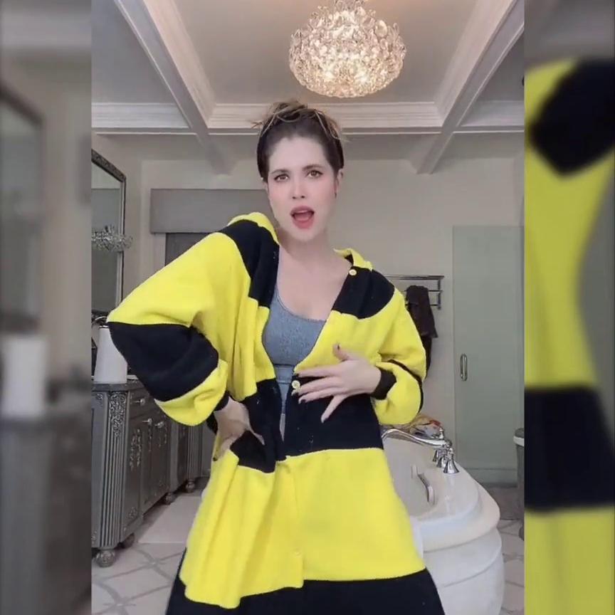 Amanda Cerny Nude Striptease Nipple Slip Video Leaked