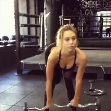 Alexis Ren Nudes and Sextape Video Leaked